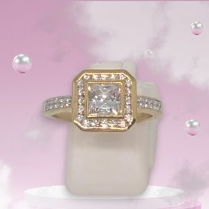 NEW Lustro Stella Swarovski's Premium Diamond Gold Ring